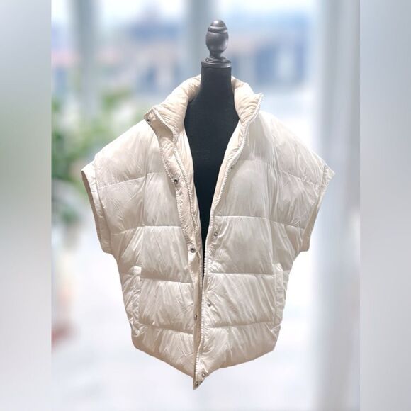 🔥 UGG Reversible Winter Snow Insulated Oversized Puffer Vest Size L - Picture 3 of 16